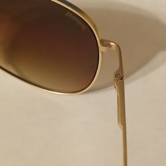 Pugs Unisex Gold Tone Mirrored Aviator Sunglasses Style#M10 - Picture 8 of 9